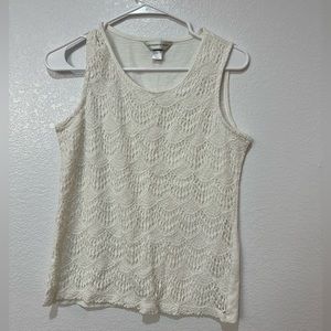 Women’s sleeveless top